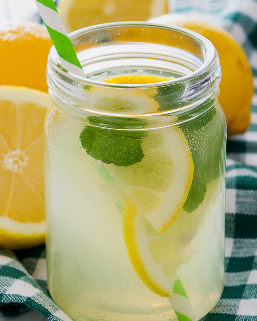 Homemade Lemonade - NomNomWow